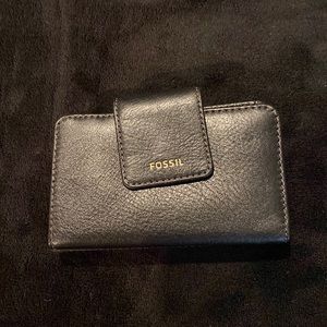 Fossil multifunction wallet